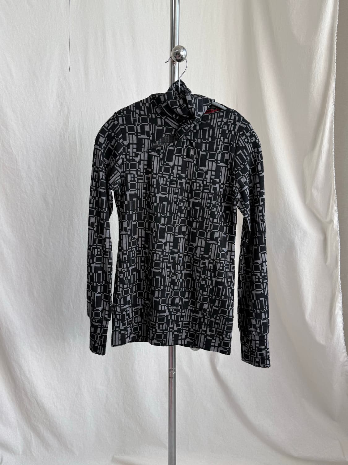 Edge on all 트임 터틀넥 탑 상품이미지3