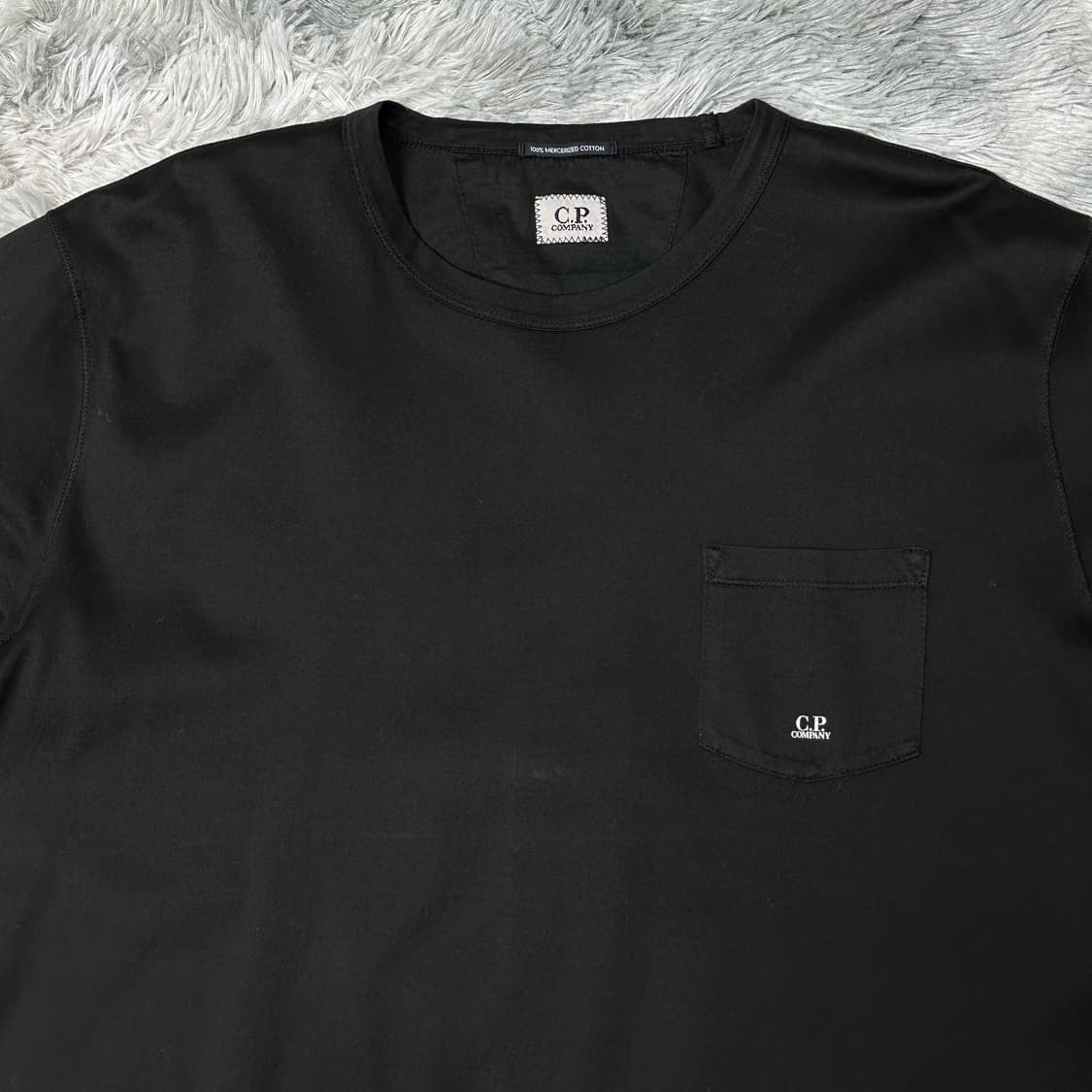 cp컴퍼니 포켓 블랙 반팔티 XL 상품이미지2