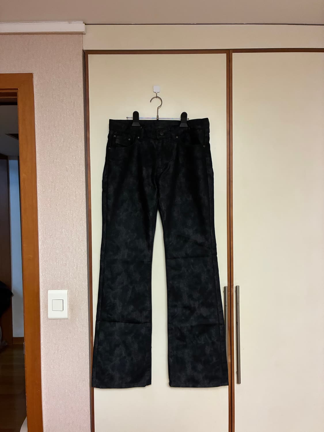 커스텀컬쳐 왁스 코팅 부츠컷 플레어 팬츠 상품이미지1