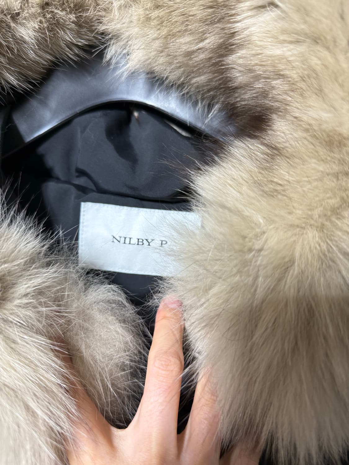 닐바이피 폭스퍼 후드 벨트 패딩 블랙 상품이미지4