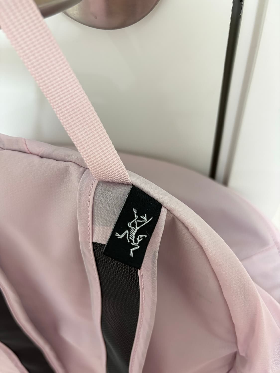 아크테릭스 헬리아드15 핑크글로우 상품이미지3