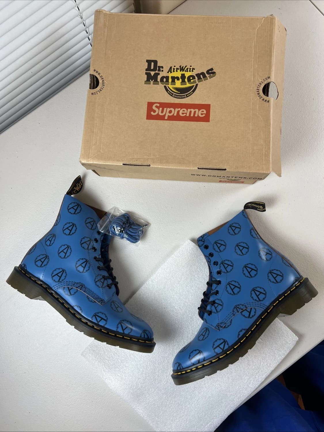 슈프림 x 언더커버 x 닥터마틴 8홀 아나키 블루 부츠 280 상품이미지1