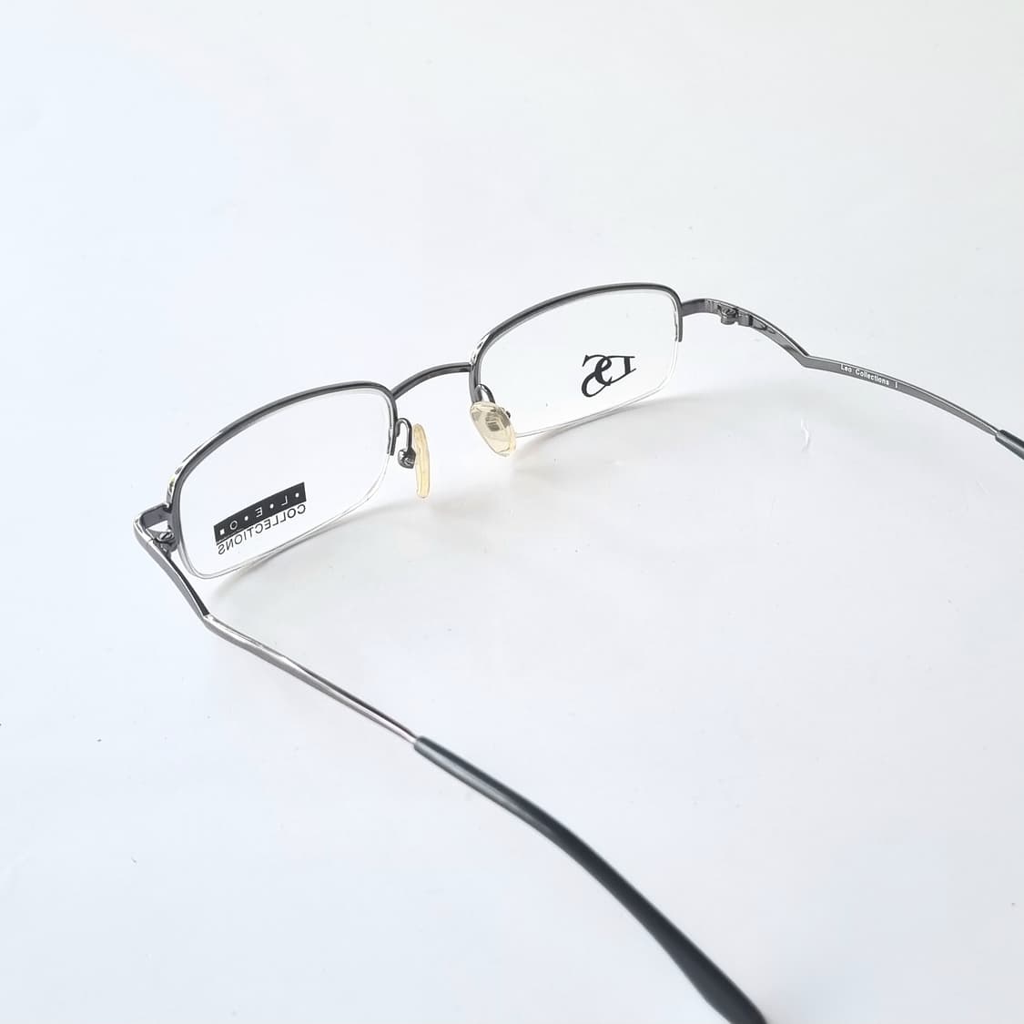 데드스탁 레트로한 감성을담은 반무테 안경테 787 상품이미지4