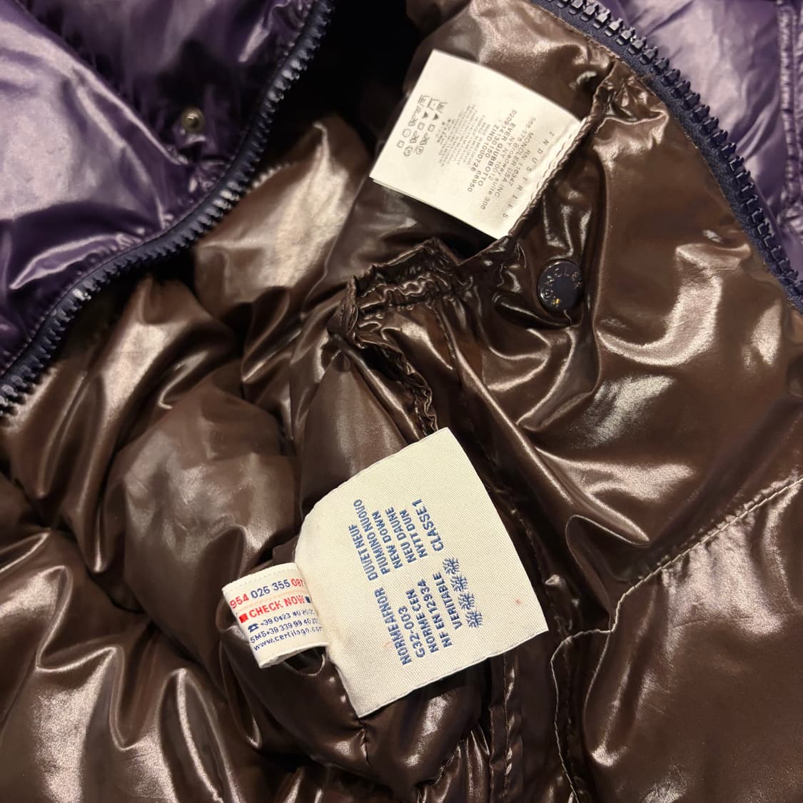 [2] 몽클레어 유광 퍼플 다운 패딩 자켓 D123 상품이미지10