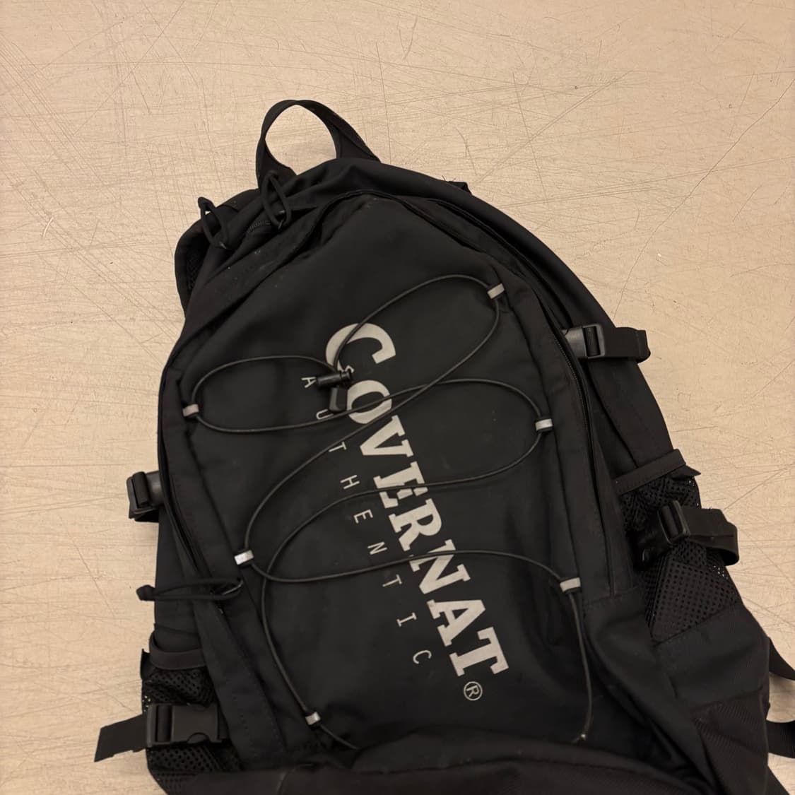 커버낫 빅로고 블랙 백팩 상품이미지2