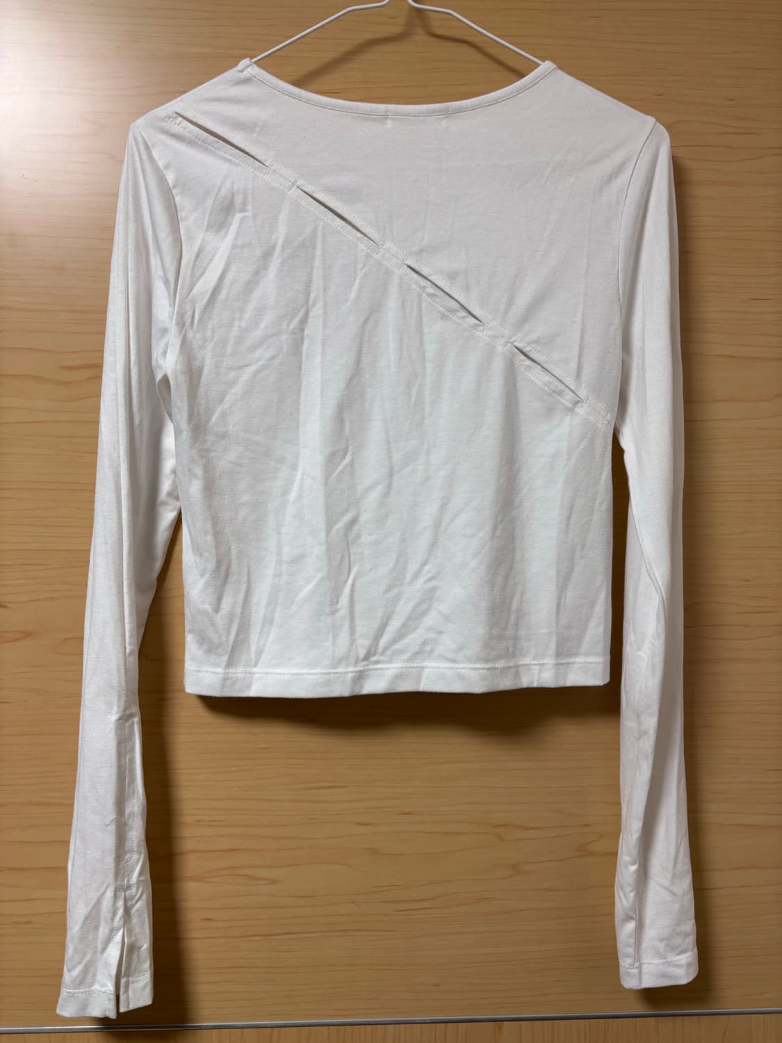 커렌트 메쉬 레이어드 셔링 티 상품이미지5