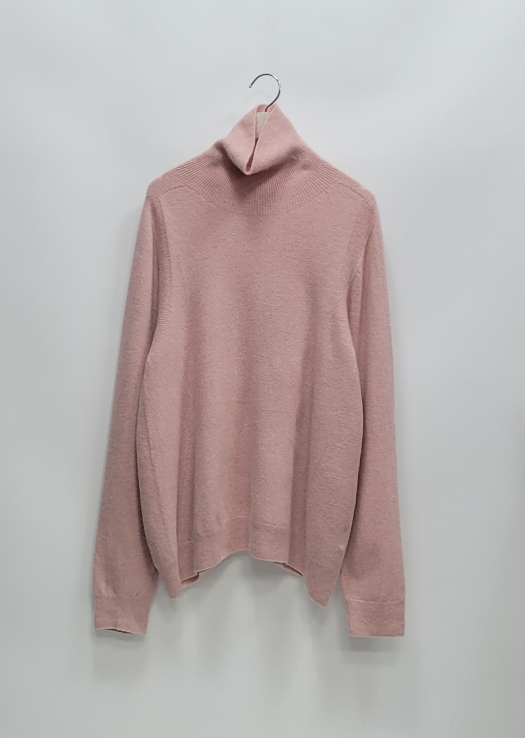 MIKVE 22FW 미크베 울 캐시미어 터틀넥 니트 / 여 M 핑크
 상품이미지1