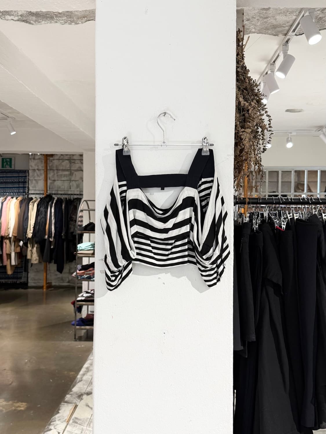 비비안웨스트우드 앵글로매니아 스트라이프 오프숄더 슬리브리스 탑 상품이미지6