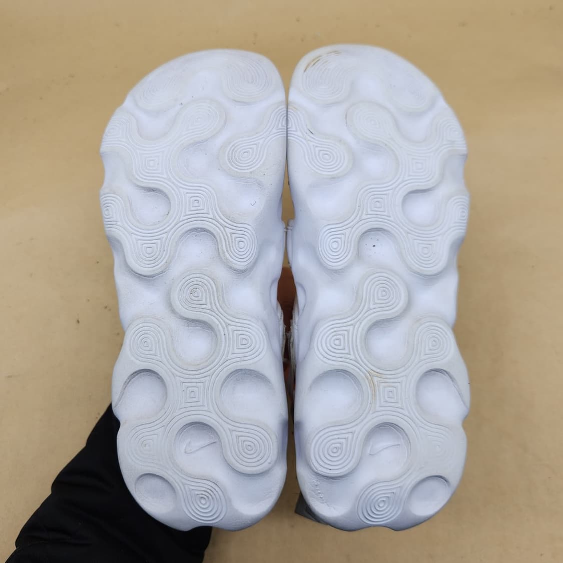 나이키 오아시스 샌들230 상품이미지3