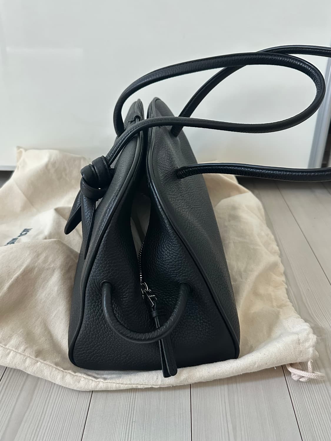 자크뮈스 투리스모 토트백 미디움 블랙 정품  상품이미지2