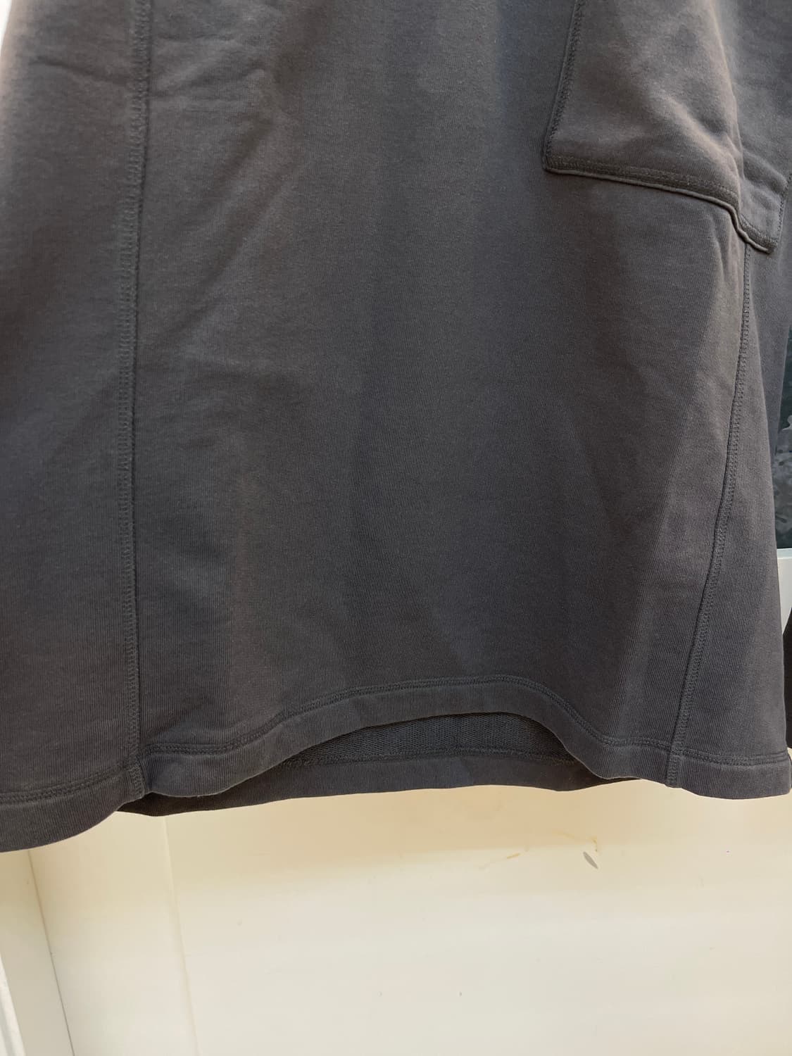 cos 포켓 후드티 M사이즈 상품이미지4