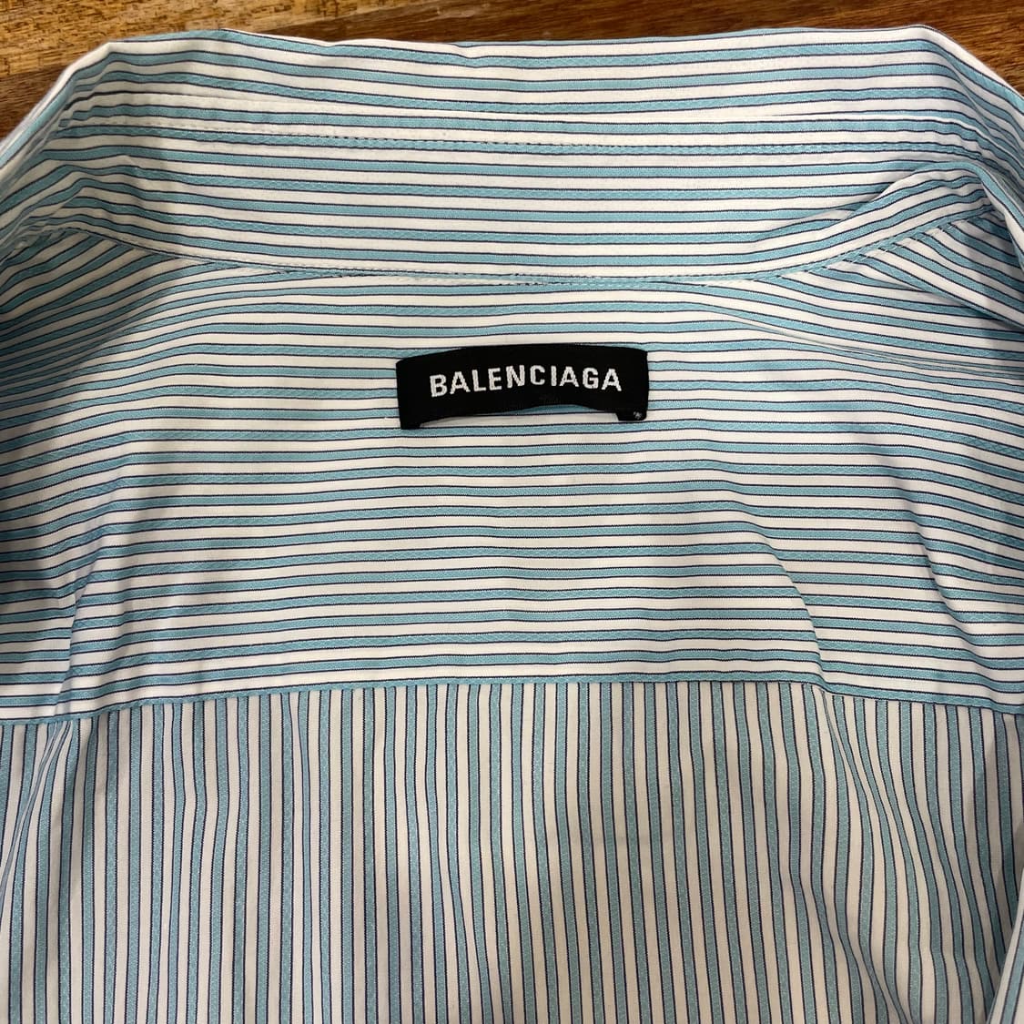 발렌시아가 백로고 스트라이프 셔츠 상품이미지9