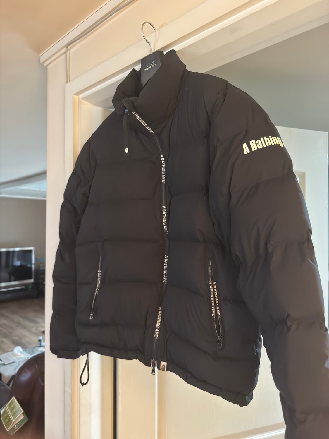 베이프 무광경량 패딩 S 상품이미지1