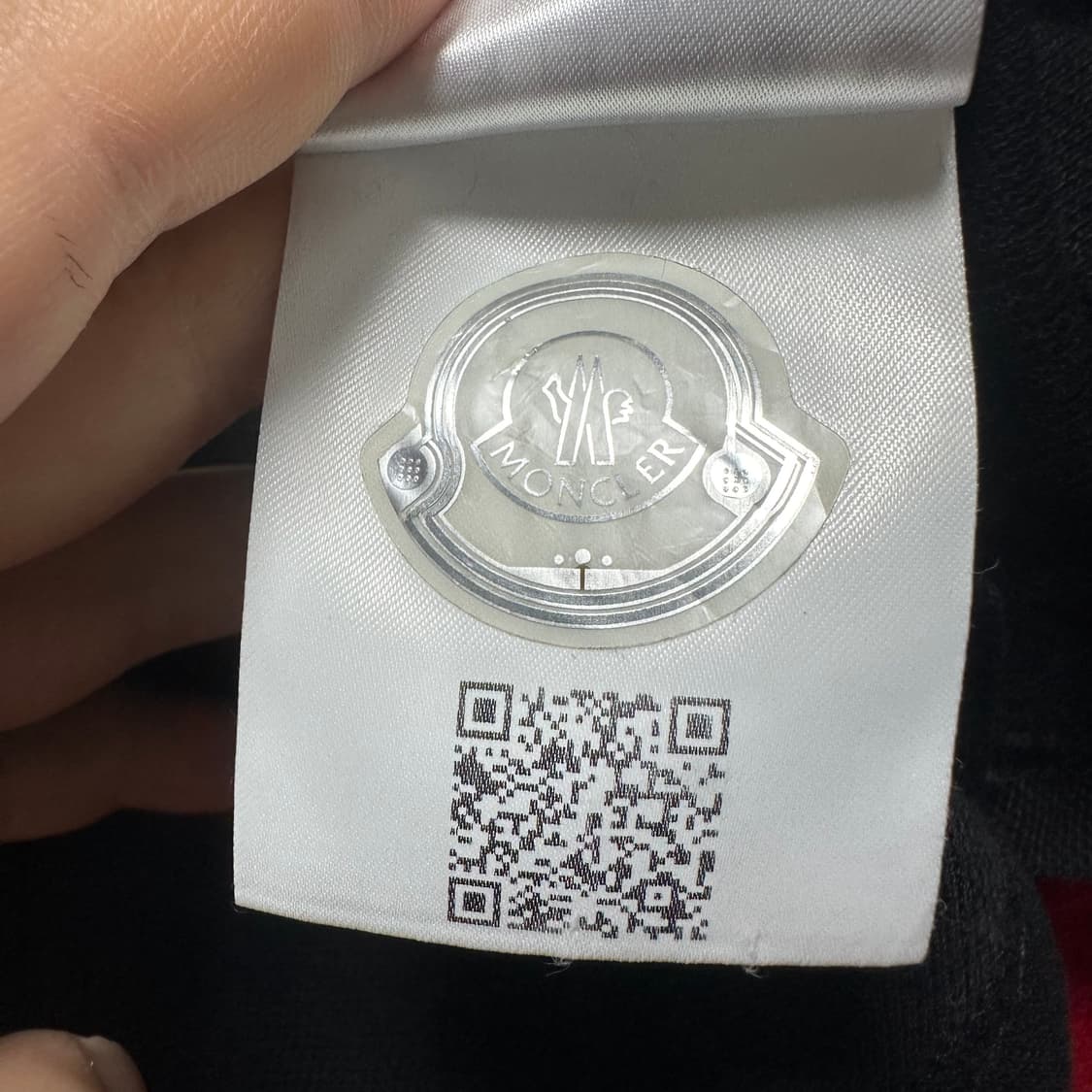 ✨ (바배) 몽클레어 몽클레르 블랙 카라 반팔티  상품이미지5