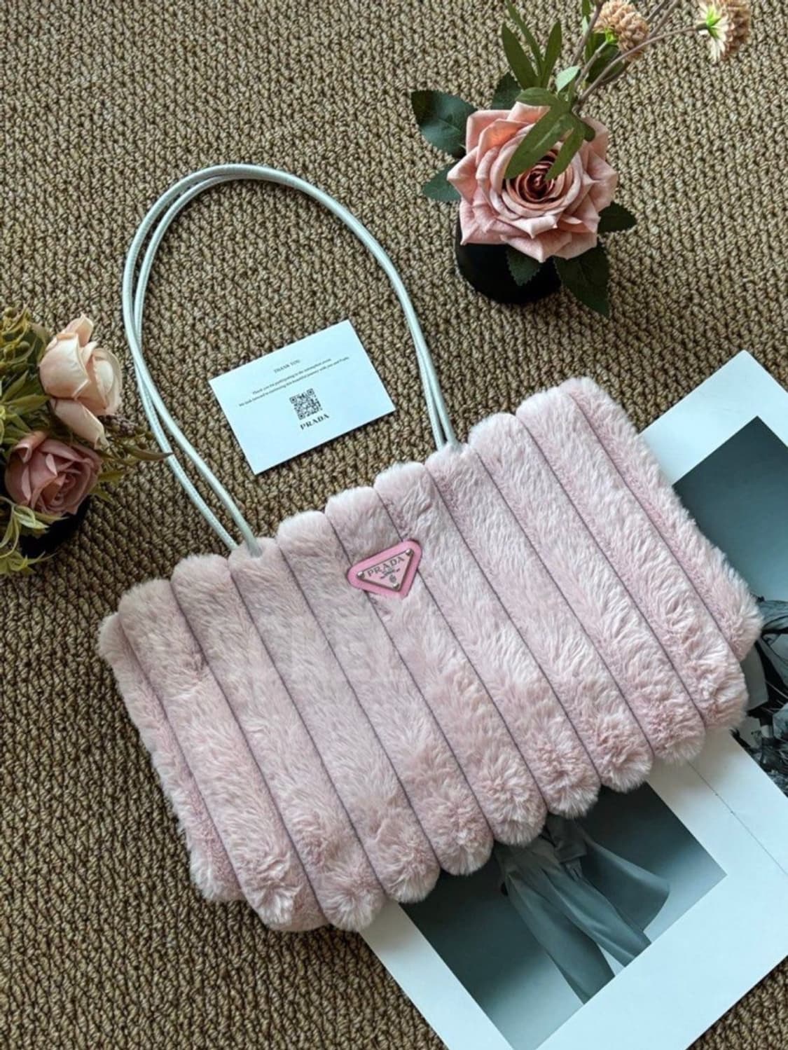 프라다뷰티 퍼 숄더백 핑크 VIP 기프트백 상품이미지1