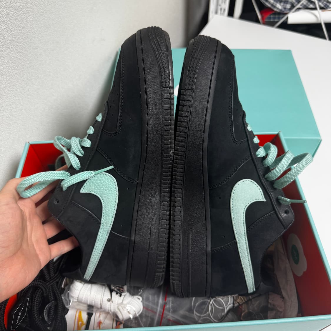 나이키 X 티파니 앤 코 에어포스 1 로우 스니커즈 상품이미지3