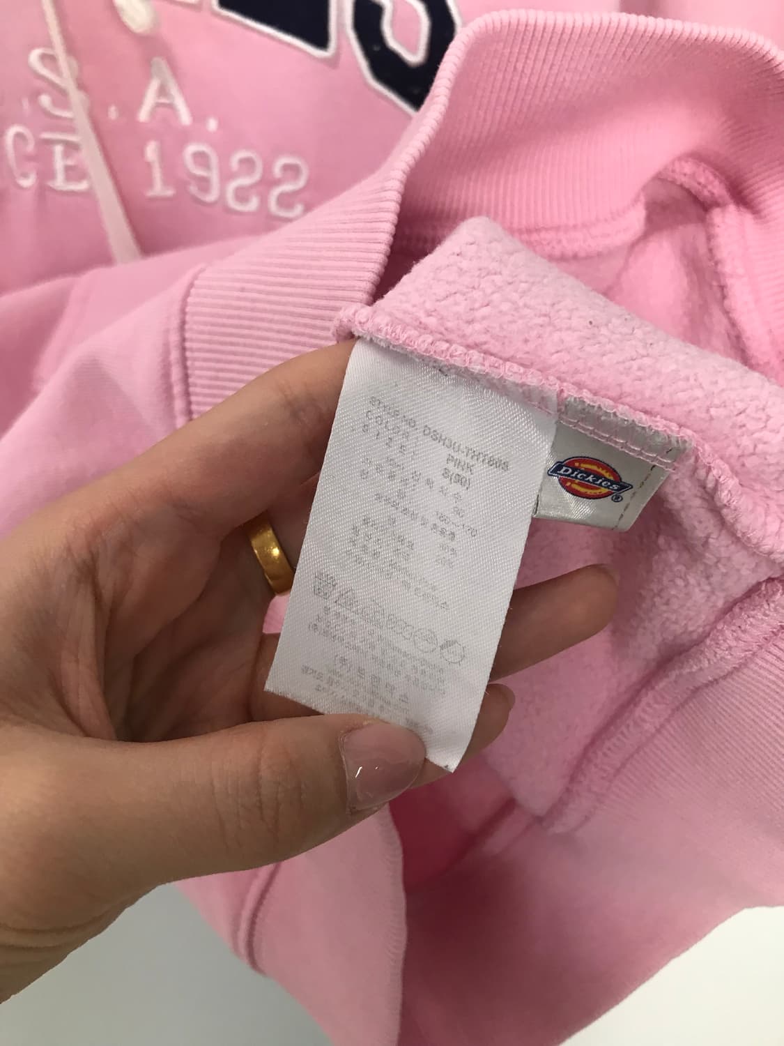 디키즈 자수로고 딸기우유 후드티 상품이미지6