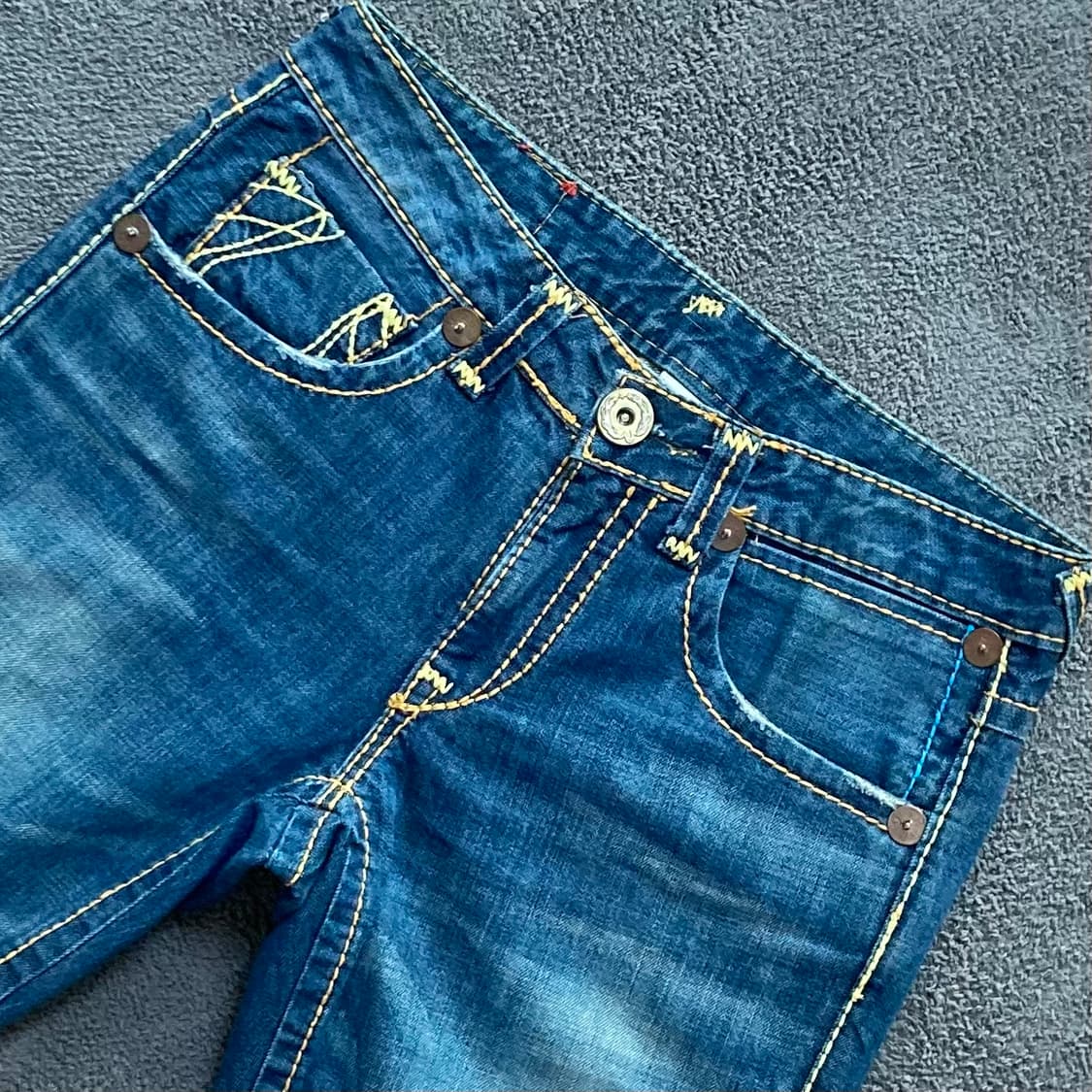 트루 릴리전 BILLY GIANT BIG T 데님팬츠 SEAT 상품이미지3