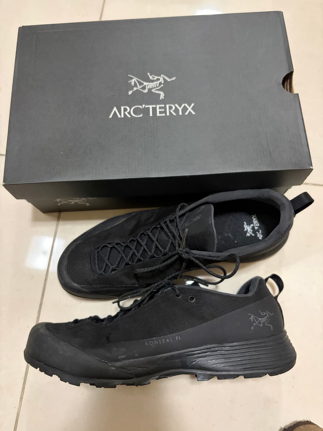 아크테릭스 컨실 2 280  상품이미지1