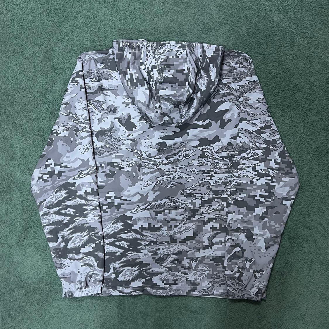 언더아머 카모 윈드브레이커 자켓 상품이미지2