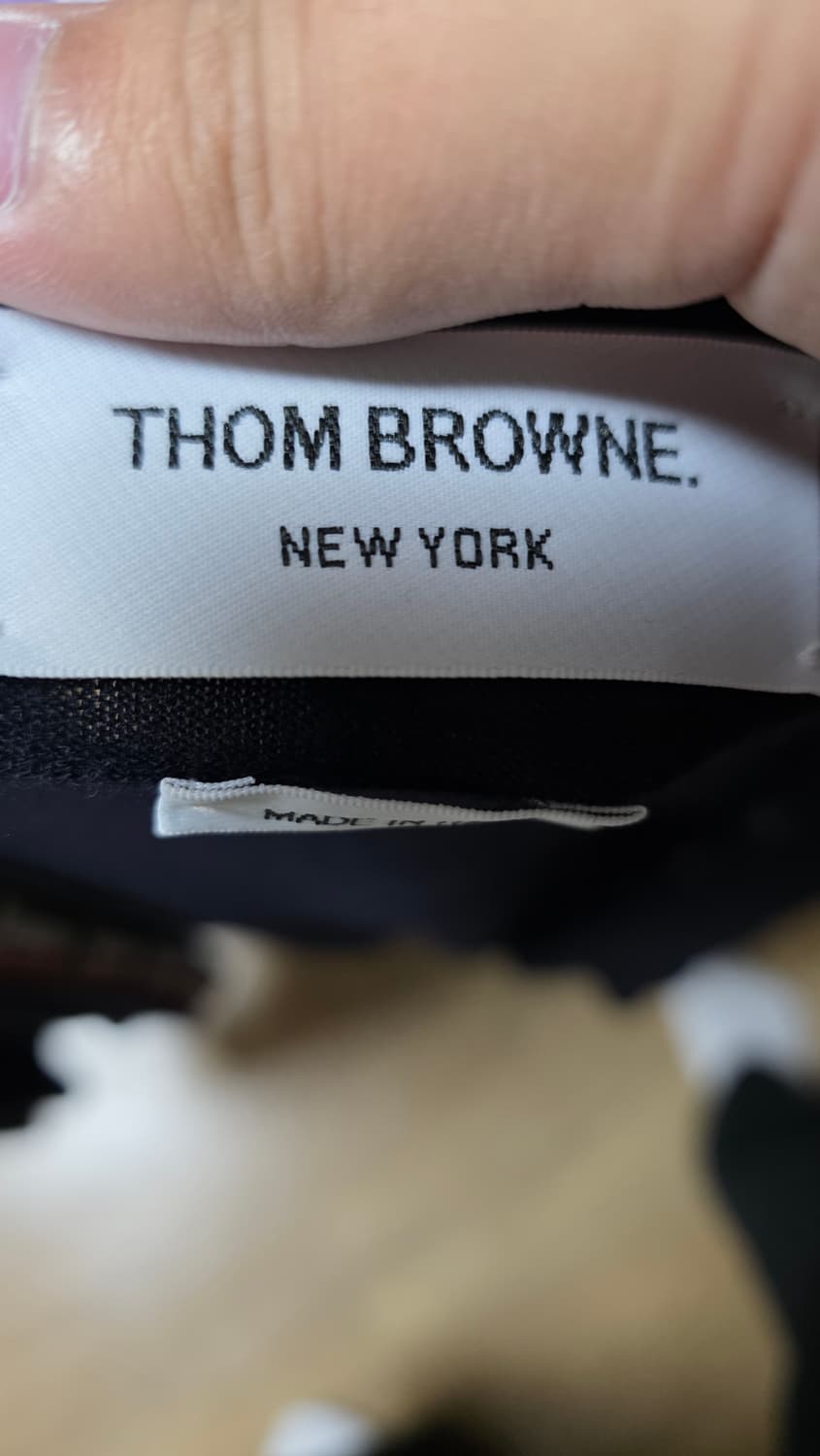 [3,새상품급]24ss 톰브라운 RWB 삼선 가디건 네이비 상품이미지3