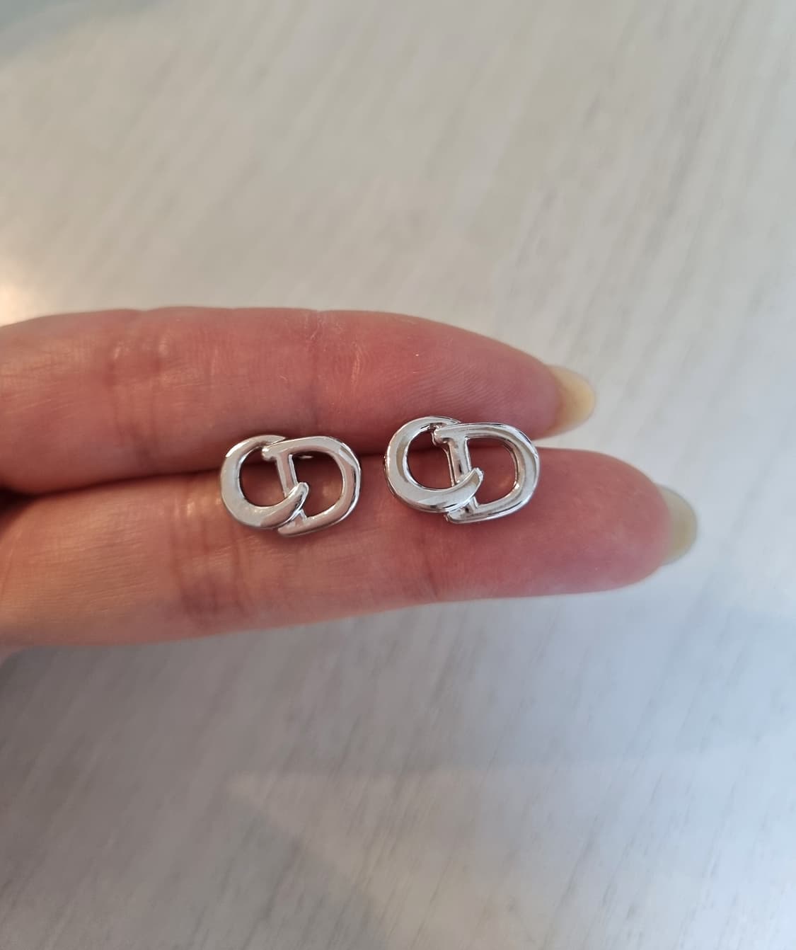 디올 업사이클링 은장 귀걸이 상품이미지6