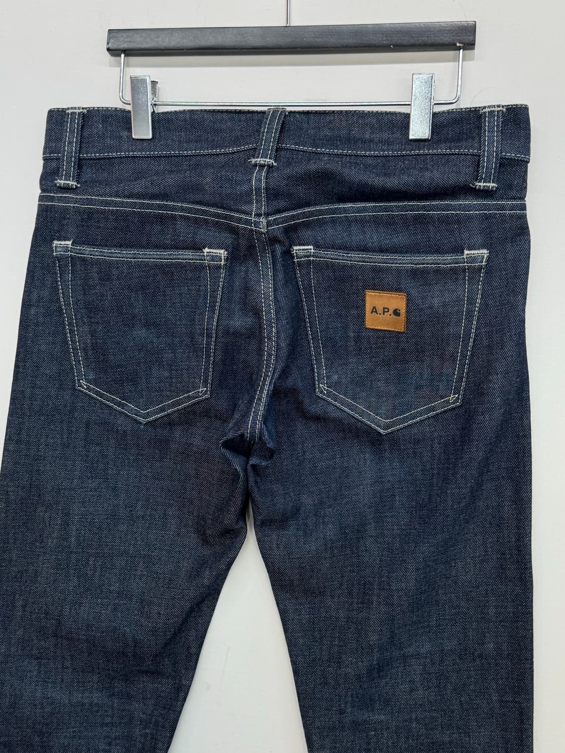A.P.C. X Carhartt 로우라이즈 인디고 팬츠 상품이미지3