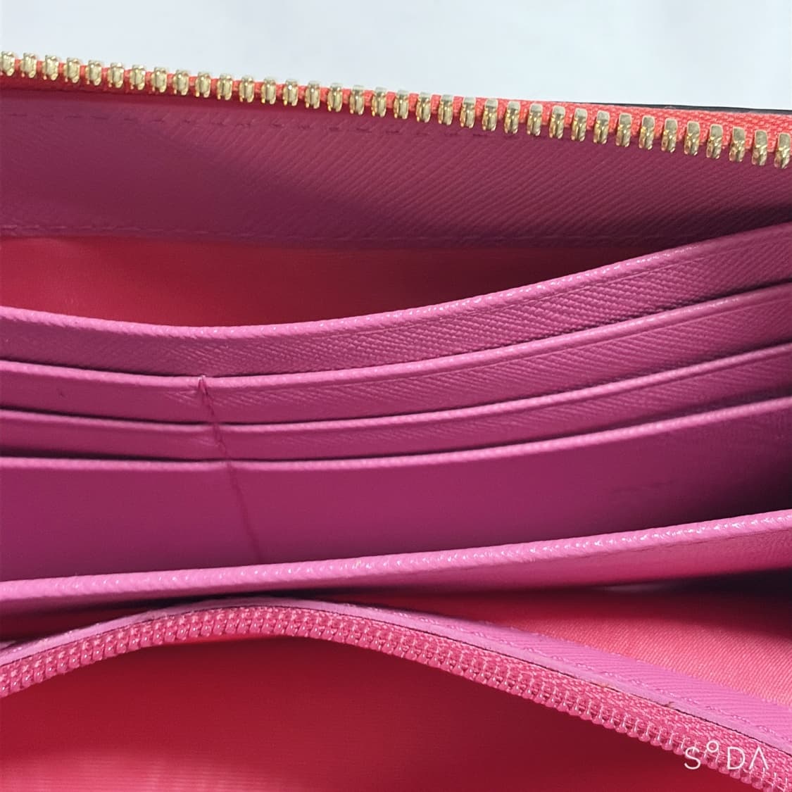 MCM 레드 패턴 장지갑 상품이미지7