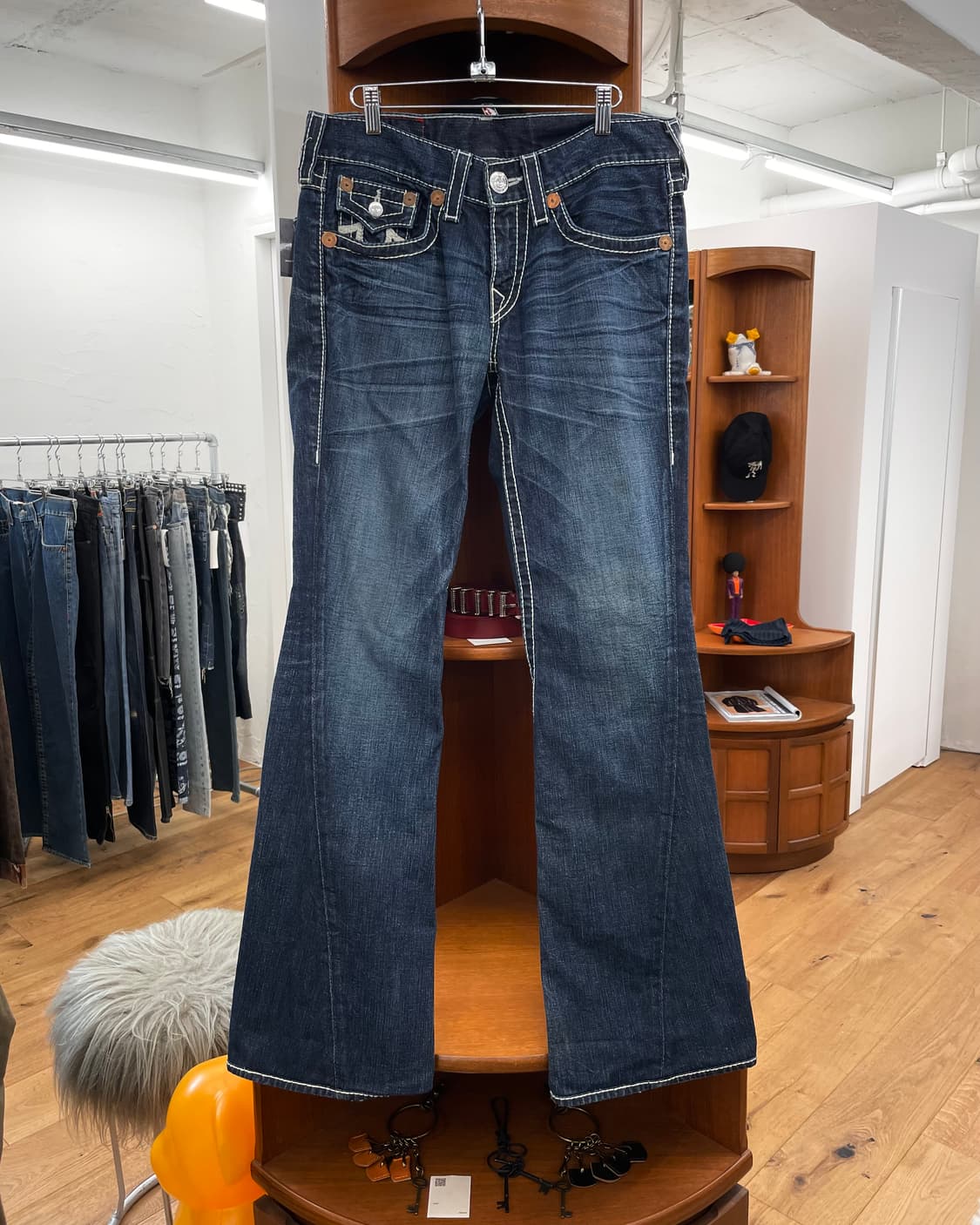 [30] 트루릴리전 부츠컷 데님 팬츠 상품이미지3