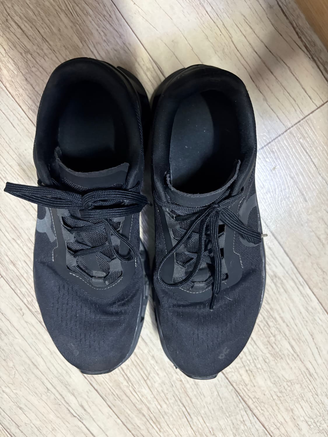 온 러닝 클라우드몬스터 올 블랙 상품이미지2