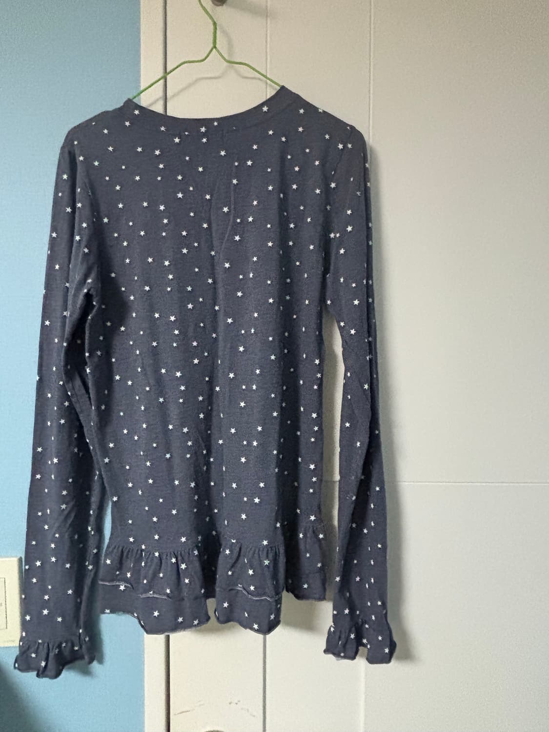 별무늬 레이어드 슬리브 긴팔티 상품이미지1