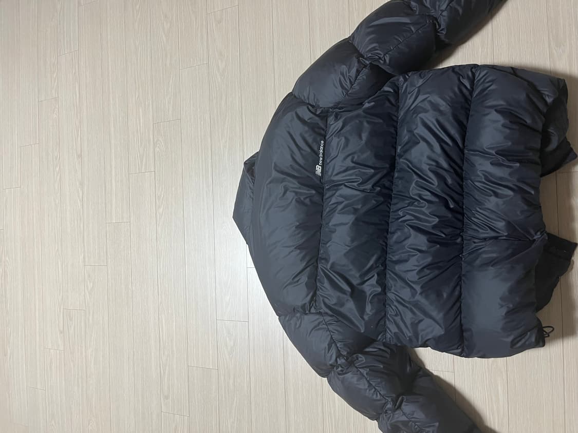 뉴발란스 액티브 숏 하이퍼 구스다운 상품이미지2