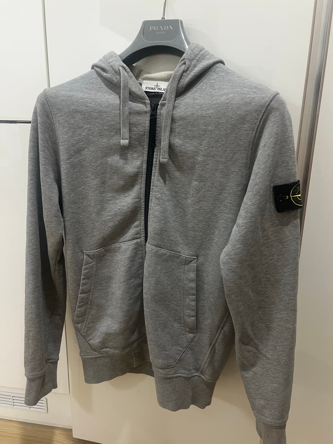 스톤아일랜드 그레이 후드집업 s 상품이미지1