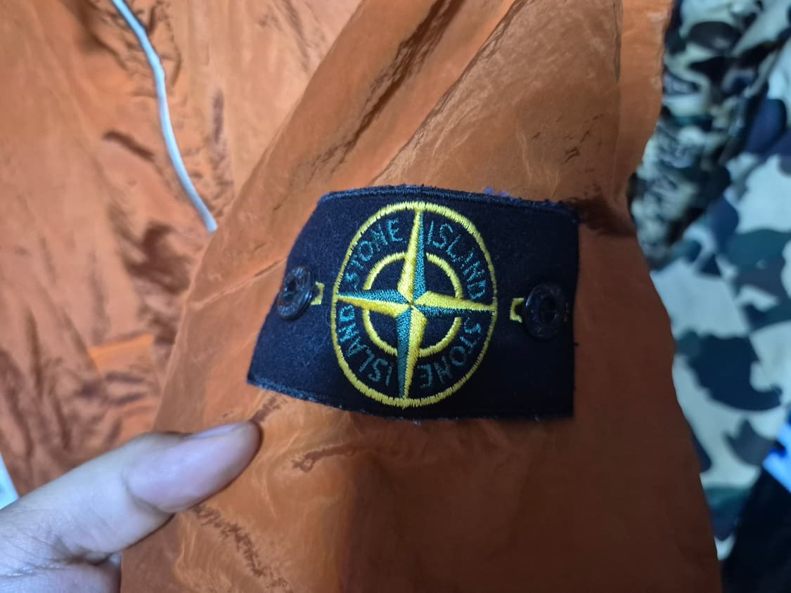 스톤 아일랜드 나일론 메탈 바람막이 오렌지 s 정품 상품이미지3