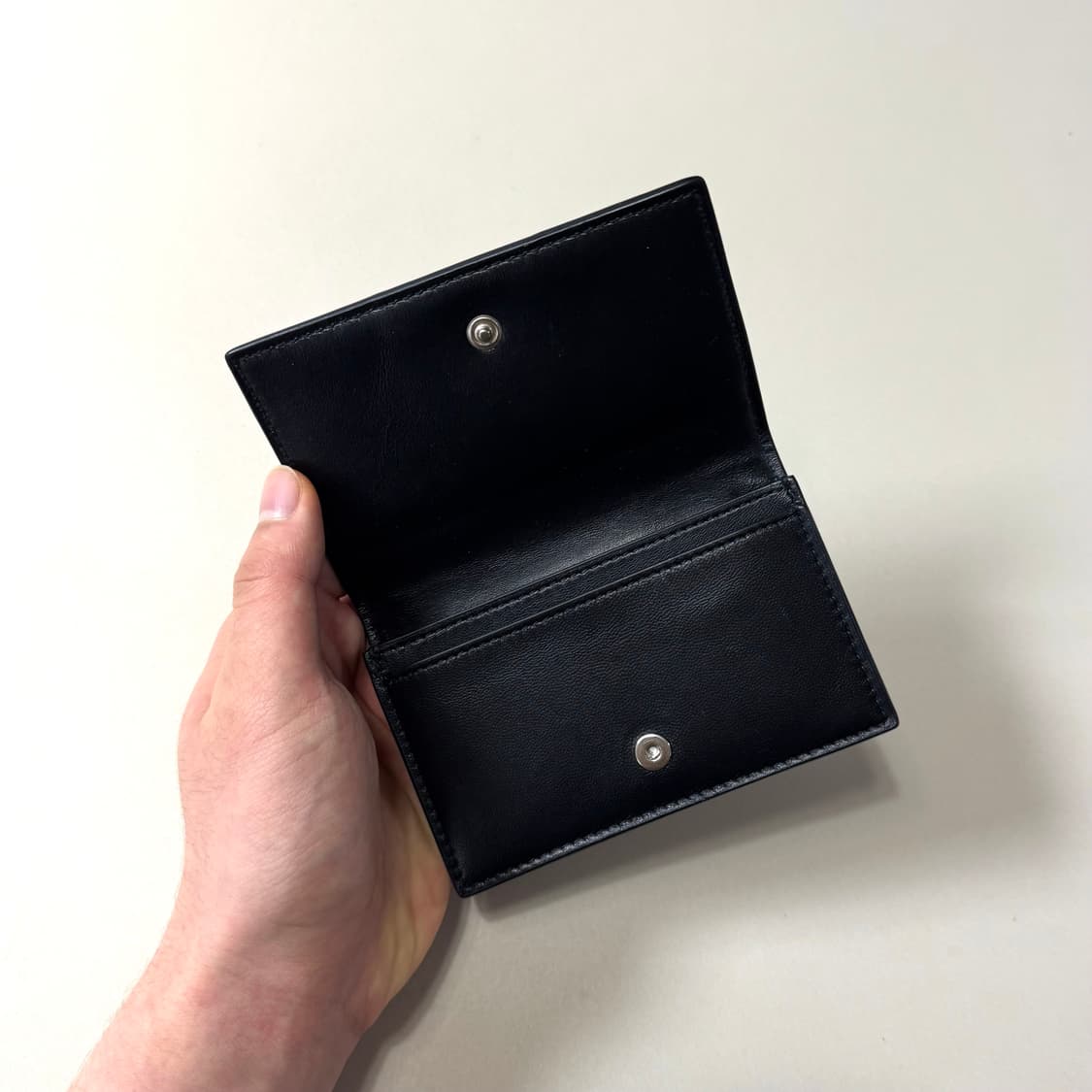 [OS/당일출고]보테가베네타 카세트 비즈니스 카드지갑 상품이미지5