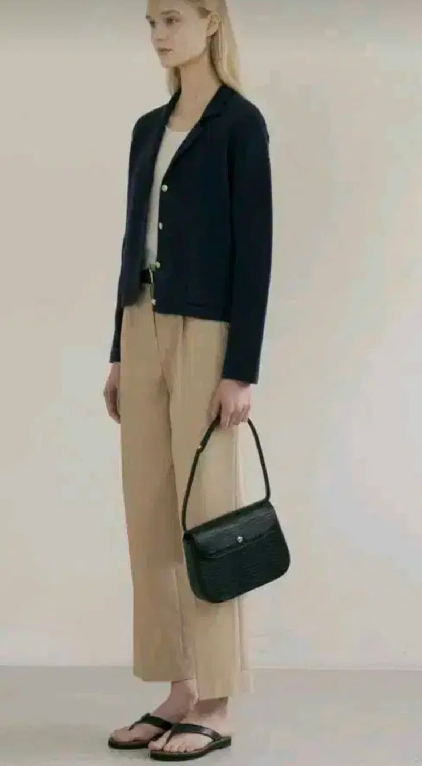 LEROBE 르로브 Classic Half Flap Bag 클래식 하프백 상품이미지2