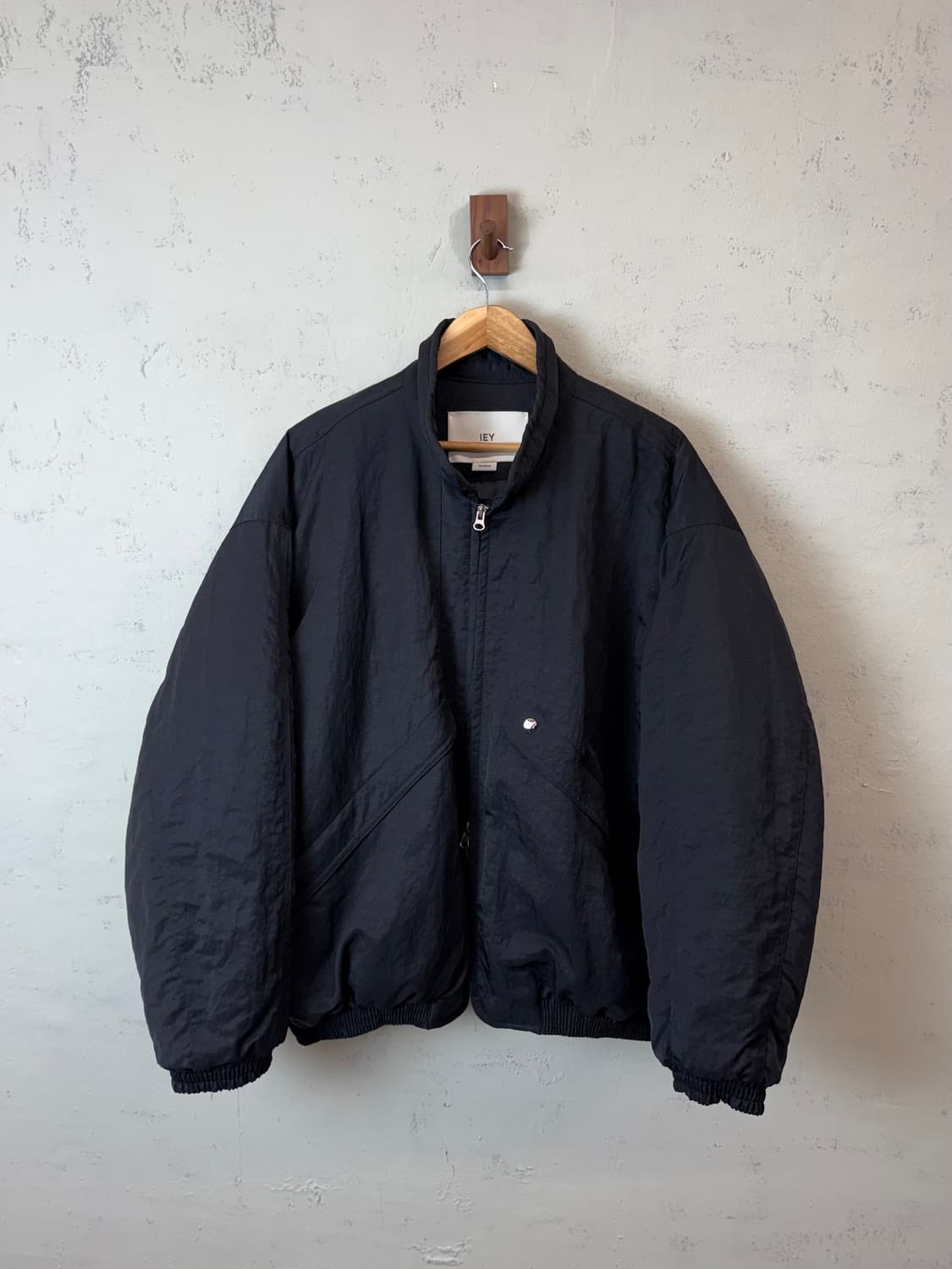 IEY 이에이 와이어 카라 오버사이즈 점퍼 블랙 상품이미지1