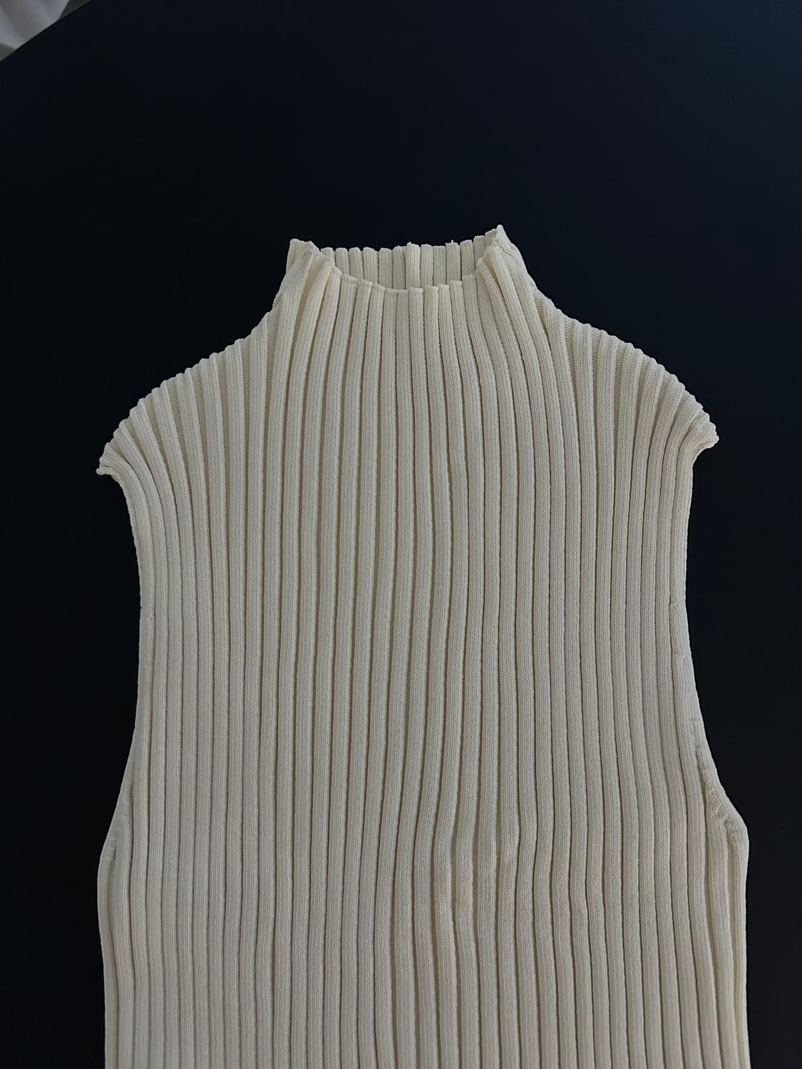 Le17 RIBBED MOCK NECK SLEEVELESS 상품이미지7