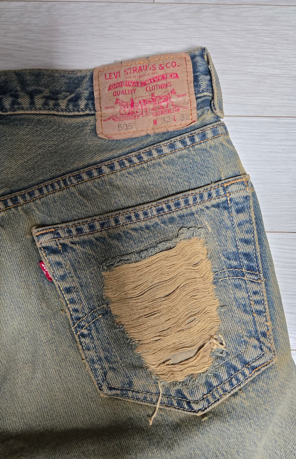 리바이스 505 레귤러핏 데미지 데님 상품이미지3
