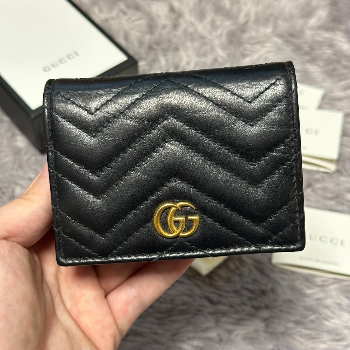 [풀구성] 구찌 GG 마몬트 마틀라세 중지갑 블랙 상품이미지1