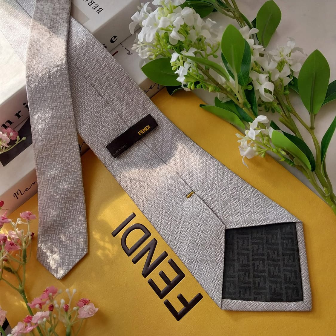 펜디 실크 주카 자카드 넥타이 9.2cm A+~A등급 K1853
 상품이미지4