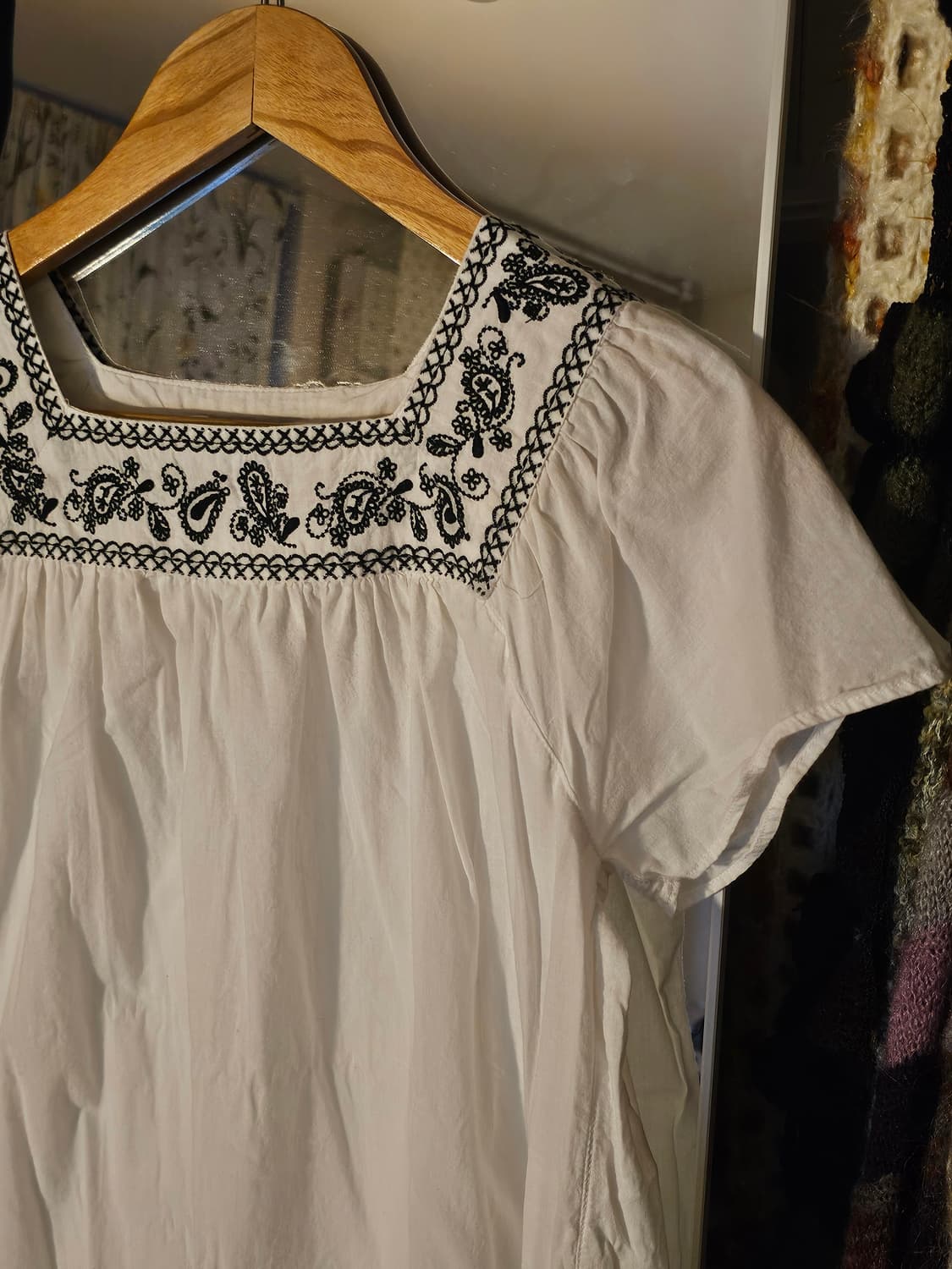 하구미 블랙 모리 멕시칸 자수 블라우스 상품이미지2