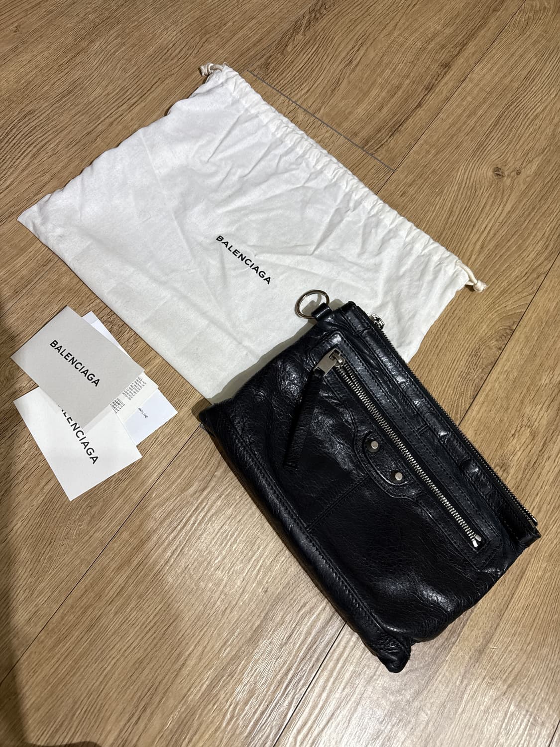 발렌시아가 모터백 클러치 블랙 상품이미지1