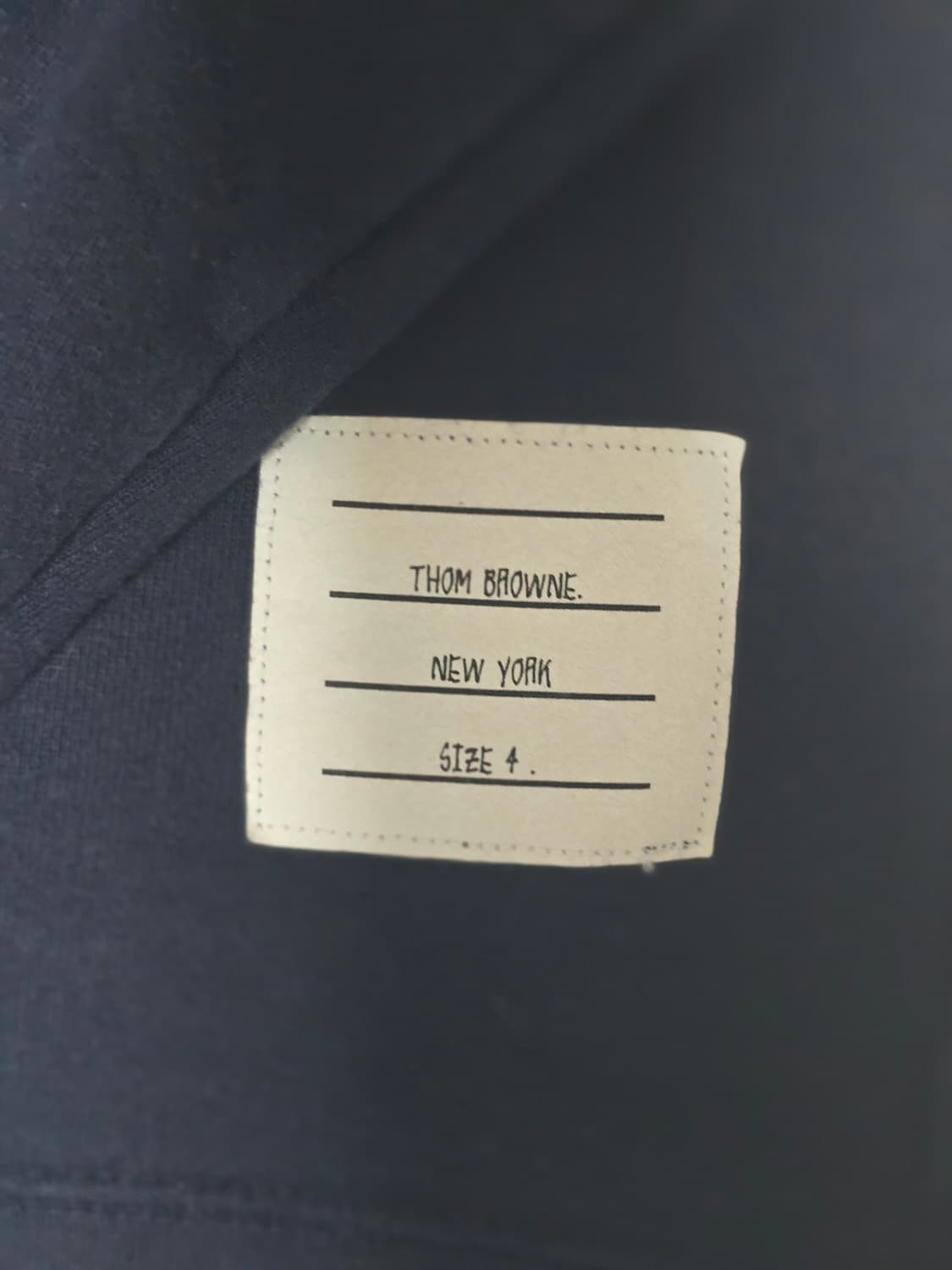 미사용 톰브라운 네이비 맨투맨 4사이즈 가격제시 상품이미지3