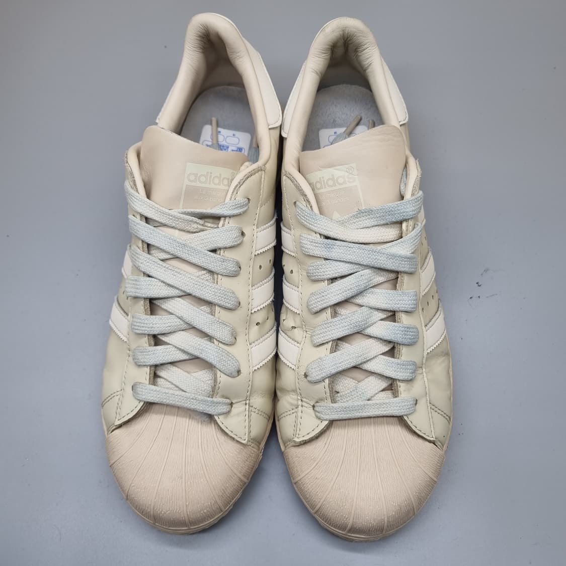 아디다스 슈퍼스타 베이지 남성스니커즈275 상품이미지2