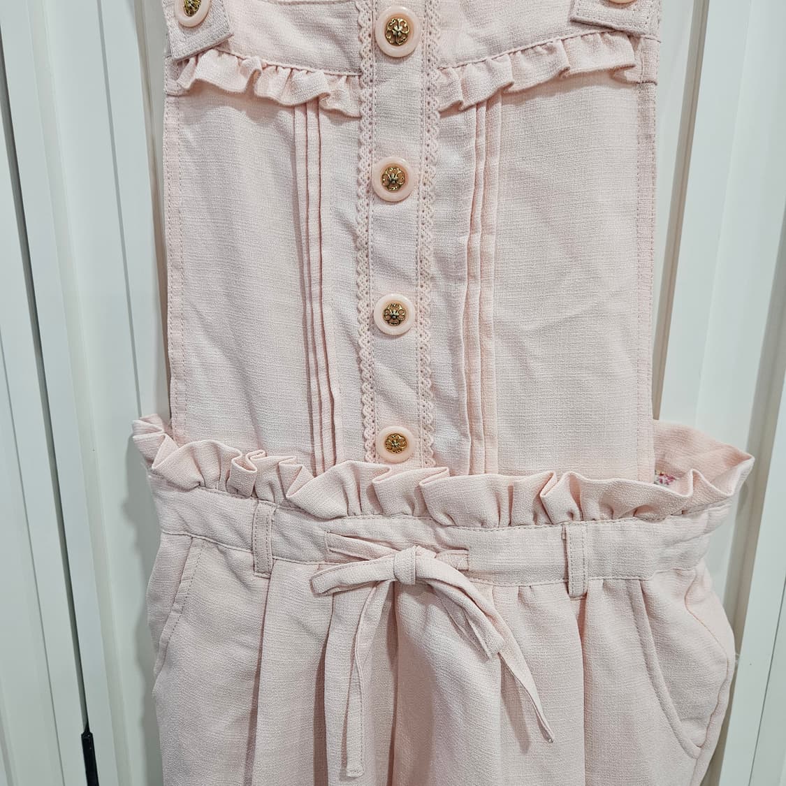 리즈멜로(Lizmelo) 딸기우유 프릴 멜빵팬츠 상품이미지3