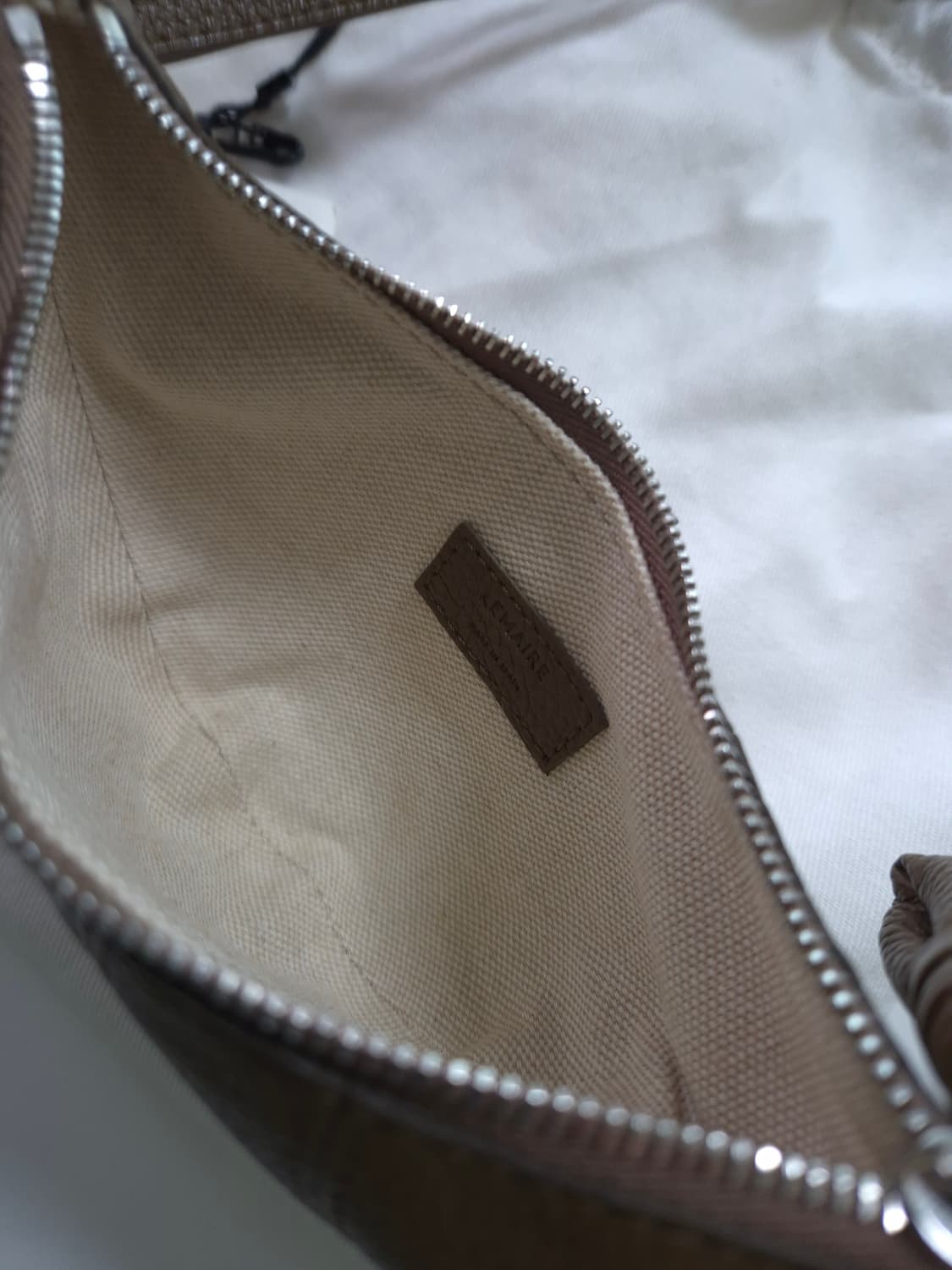 르메르 크루아상 크로스바디 코인 펄스 코인지갑 상품이미지9