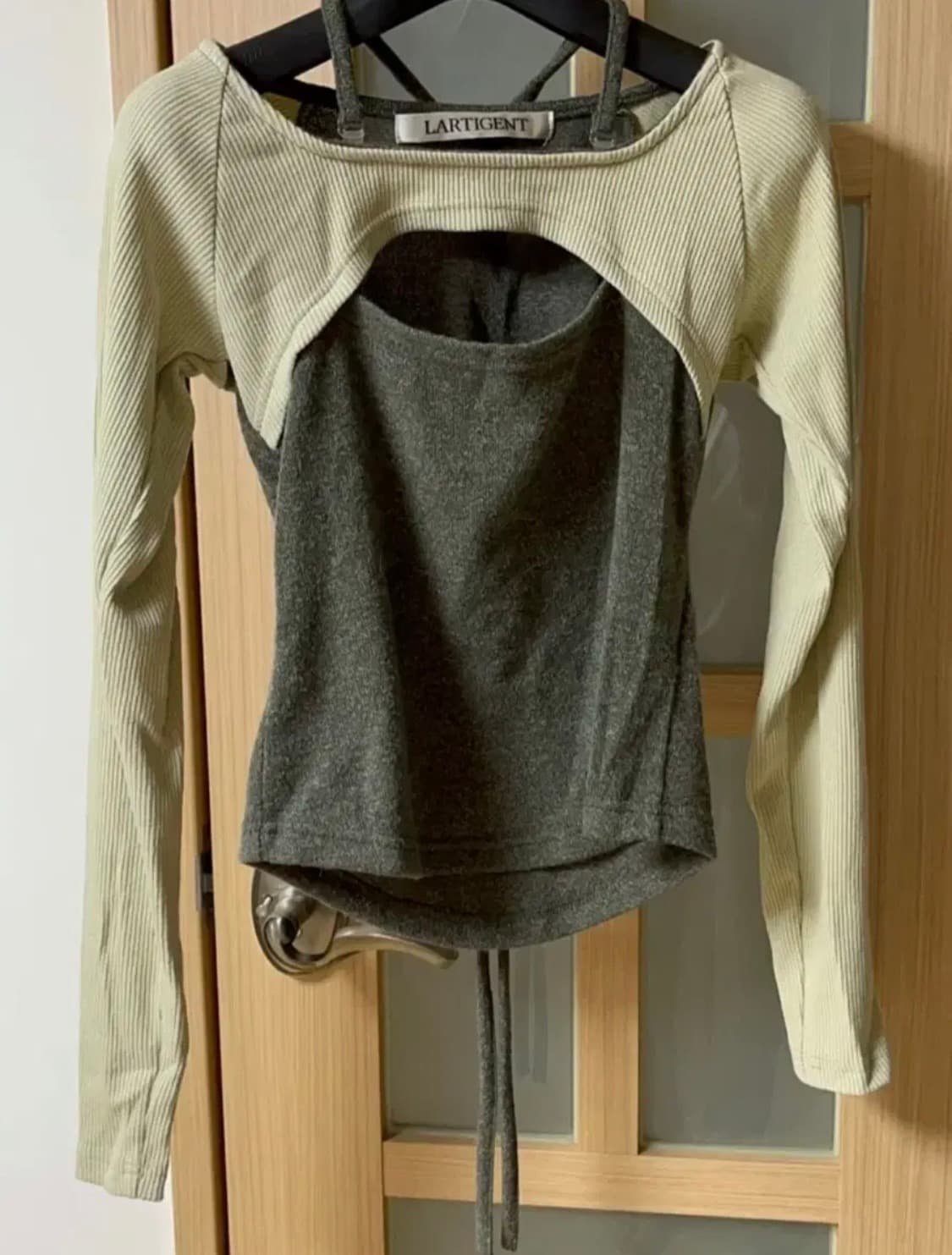 라티젠 컷아웃 스트랩 포인트 탑 상품이미지4