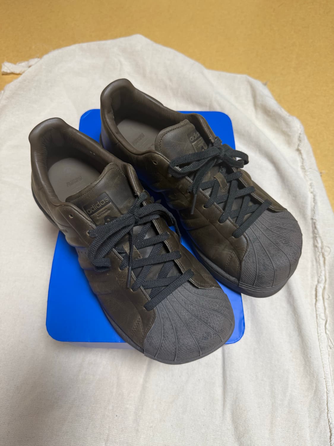 아디다스x아바바브 슈퍼스타 브라운 275 상품이미지1