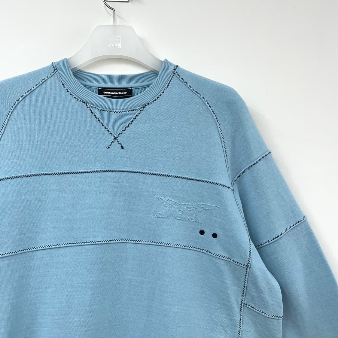 (유일매물) 오니츠카타이거 자수로고 하늘색 맨투맨 상품이미지4